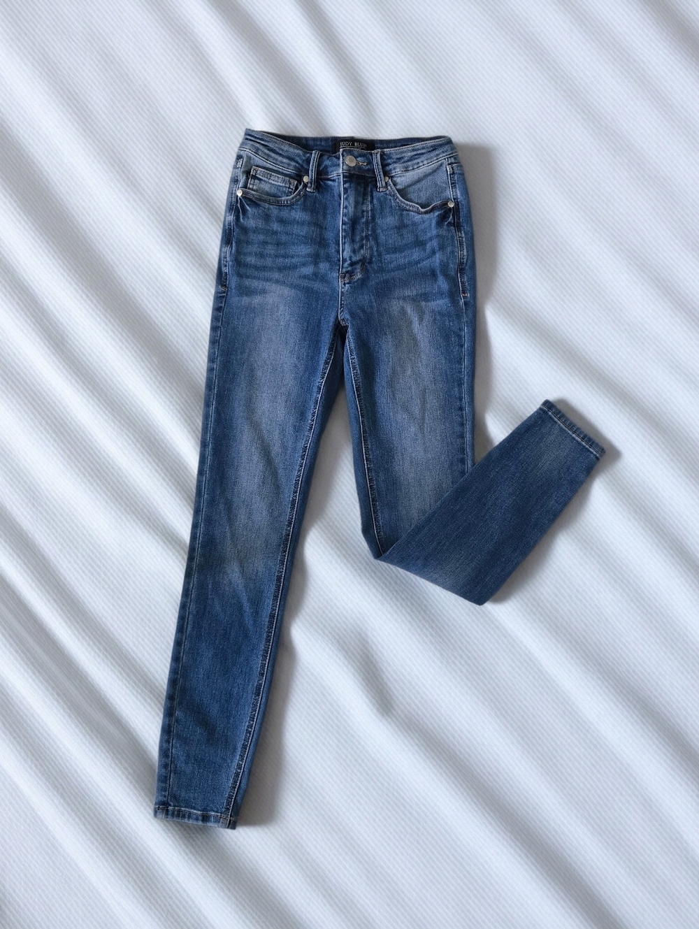Judy Blue Medium Wash Skinny Jeans High Waisted 26 Inch Waist. - Picture 2 of 15